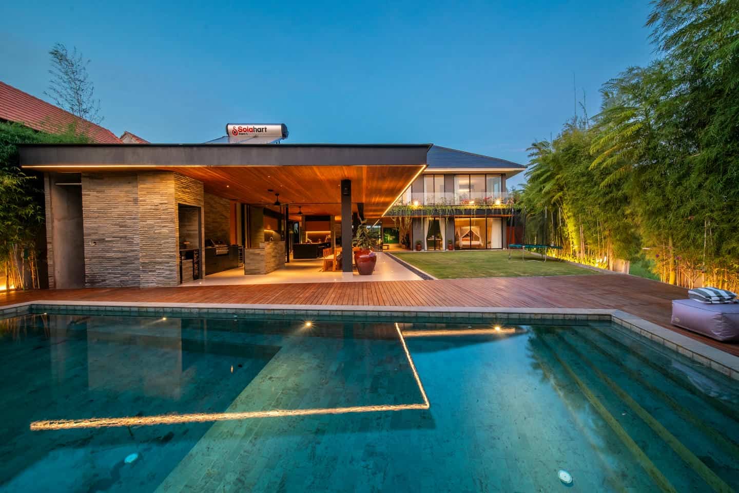 LUXURIOUS CONTEMPORARY GEOMETRY WITH TROPICAL DESIGNED BY A FAMOUS ITALIAN ARCHITECT 4 BEDROOM VILLA FOR SALE LEASEHOLD IN SANUR BE-1829 